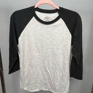 Baseball tee
